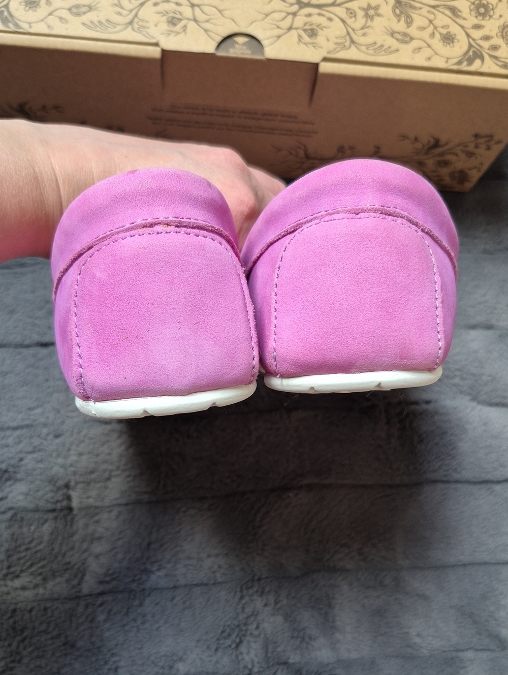 Kayak Manitobah Mukluks Pink Leather/Suede Beaded Moccasins, Size 8, New W Tags - Picture 9 of 15